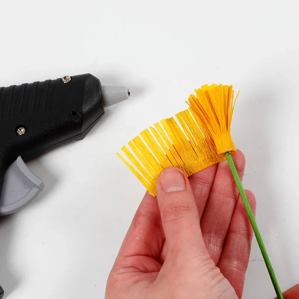 Blumen aus Krepppapier - Schritt 2
